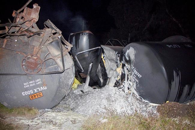 CSX: Faulty bearing caused Florida train derailment, spill | iNFOnews.ca CSX: Faulty bearing caused Florida train derailment, spill | iNFOnews.ca