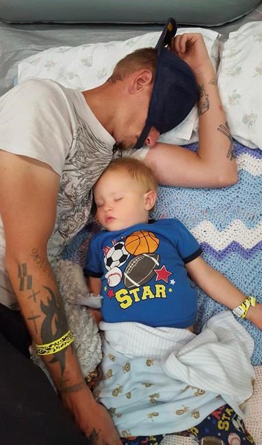 Yellow wristbands, segregation for Florida homeless in Irma | iNFOnews.ca