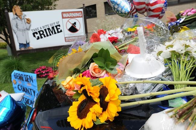 Gunman in Michigan courthouse shootings faced life in prison | iNFOnews.ca Gunman in Michigan courthouse shootings faced life in prison | iNFOnews.ca