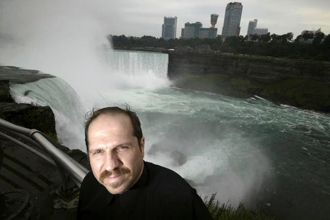 Man dies in Niagara Falls after surviving 2003 plunge | iNFOnews.ca