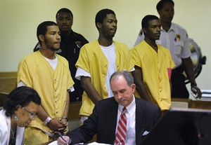 3 Detroit men ordered to trial in robbery, carjacking of Detroit pastor, gospel singer Winans | iNFOnews.ca CP18778350
