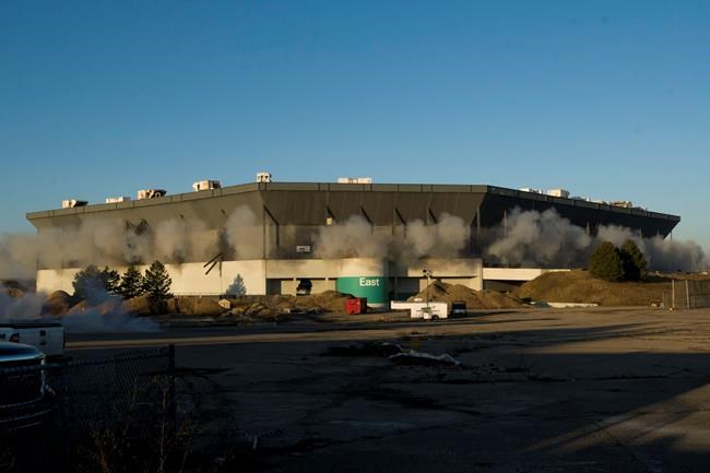 Plans call for Amazon operations at Pontiac Silverdome site | iNFOnews.ca