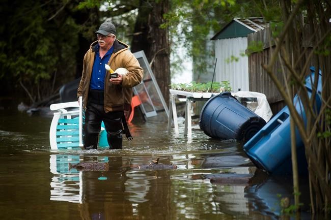 Thousands evacuated as river dams break in central Michigan | iNFOnews.ca Thousands evacuated as river dams break in central Michigan | iNFOnews.ca