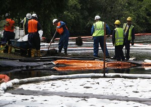 Enbridge reaches settlement in class-action lawsuit over Kalamazoo River oil spill | iNFOnews.ca CP31056791