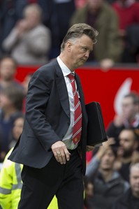 Van Gaal loses Premier League opener with Man United; Pochettino begins at Tottenham with win | iNFOnews.ca Van Gaal loses Premier League opener with Man United; Pochettino begins at Tottenham with win | iNFOnews.ca