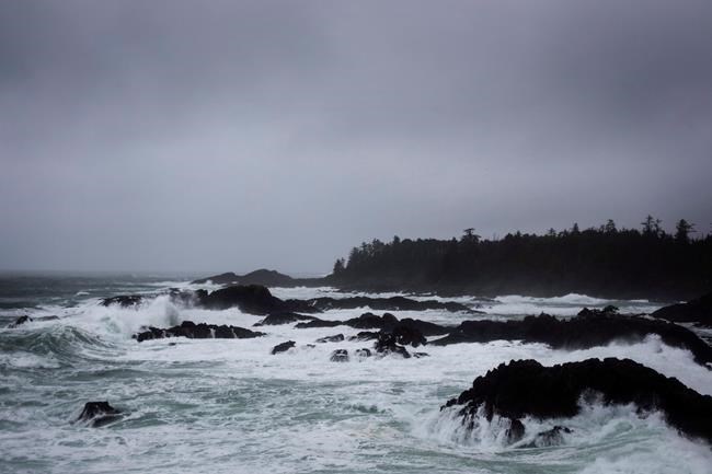 Powerful waves prompt warnings, beach closures on west coast of Vancouver Island | iNFOnews.ca Powerful waves prompt warnings, beach closures on west coast of Vancouver Island | iNFOnews.ca