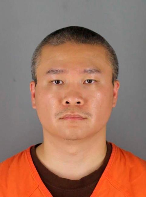 Former officer charged in Floyd's death posts $750K bond | iNFOnews.ca