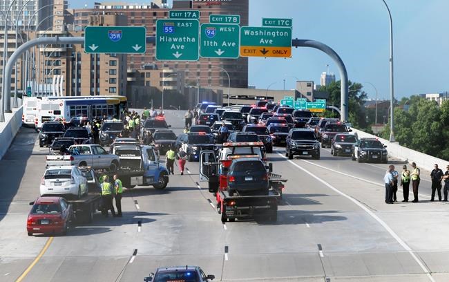 Troopers arrest 41 blocking highway traffic in Minneapolis | iNFOnews.ca Troopers arrest 41 blocking highway traffic in Minneapolis | iNFOnews.ca