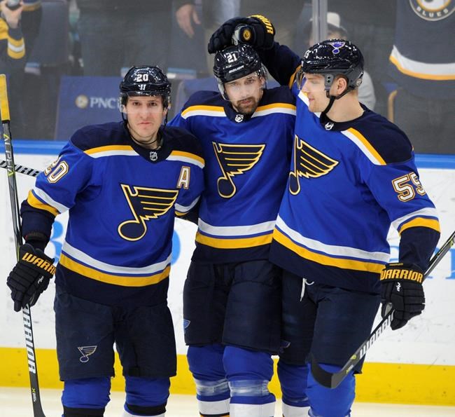 Berglund scores twice as streaking Blues beat Canucks 4-1 | iNFOnews.ca