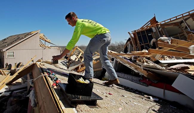 Latest: Kansas airport damage caused by straight-line winds | iNFOnews.ca