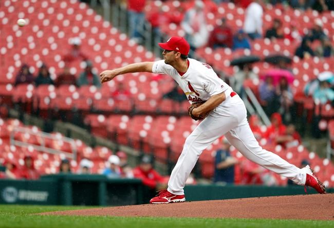 Wainwright gets 150th win as Cards sweep Brewers | iNFOnews.ca