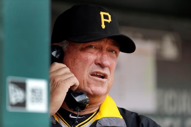 Cardinals push playoff chase to final day, hold off Pirates | iNFOnews.ca