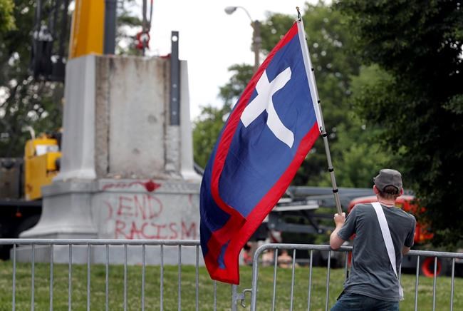The Latest: Confederate monument in St. Louis being removed | iNFOnews.ca