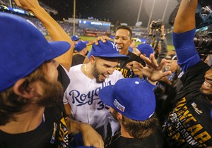 Party like it's 1985: Royals beat Angels 8-3, finish off sweep of AL Division Series | iNFOnews.ca CP30174700