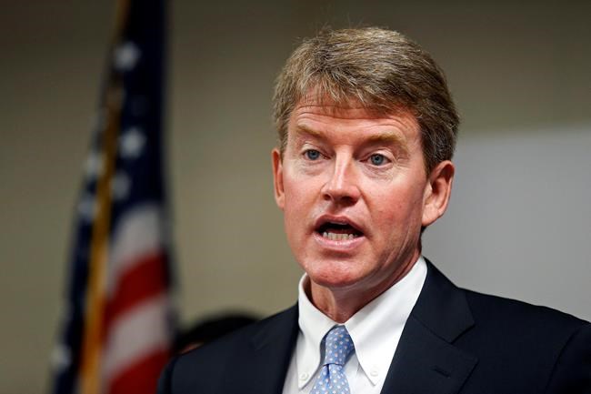 Tax returns could halt talks for Missouri governor debates | iNFOnews.ca CP2030204047