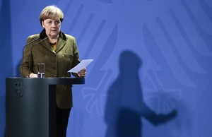 Germany's Merkel presses France, Italy to do more to get their finances, economies in order | iNFOnews.ca CP31014557