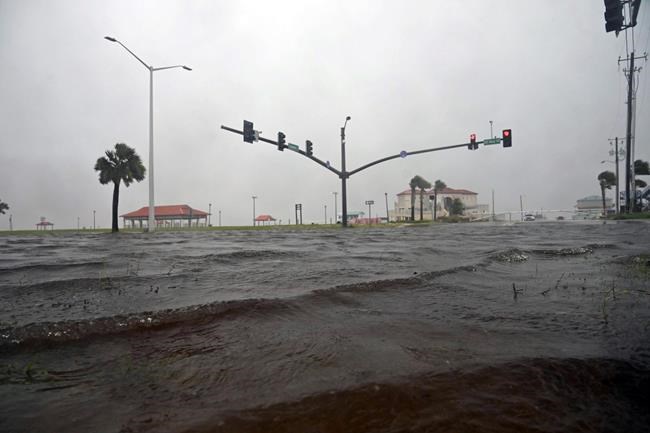 Tropical storm crashes onto US Gulf Coast amid flood threat | iNFOnews.ca Tropical storm crashes onto US Gulf Coast amid flood threat | iNFOnews.ca