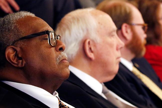 12-year sentence for jail phone is 'failure,' justice says | iNFOnews.ca