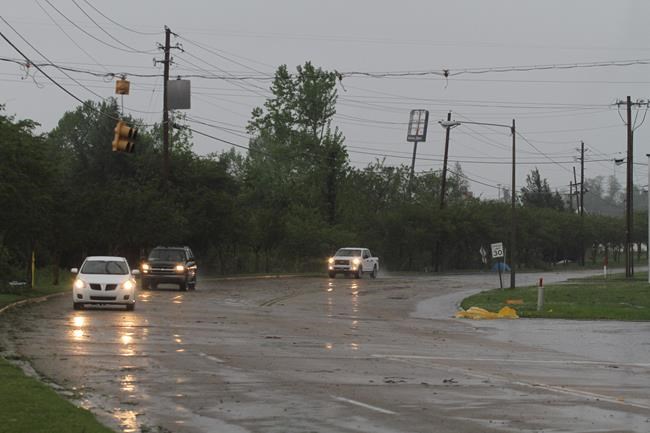 The Latest: Suspected tornado hits rural Ohio city; 6 hurt | iNFOnews.ca The Latest: Suspected tornado hits rural Ohio city; 6 hurt | iNFOnews.ca