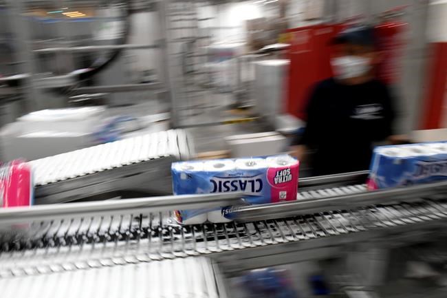 Outbreak mutates retail; more baking, less gum for Hershey | iNFOnews.ca Outbreak mutates retail; more baking, less gum for Hershey | iNFOnews.ca