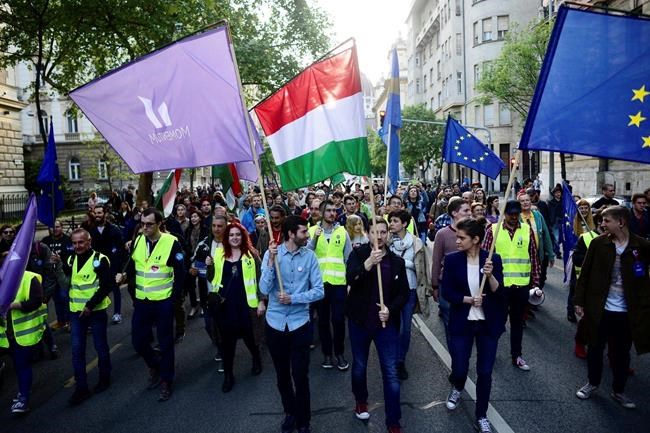 Hungary: Protesters reject government's closer Russia links | iNFOnews.ca