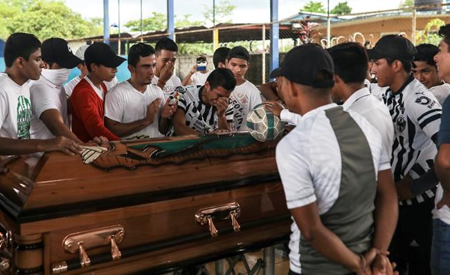 Mexican town buries US teenager killed by police shotgun | iNFOnews.ca Mexican town buries US teenager killed by police shotgun | iNFOnews.ca