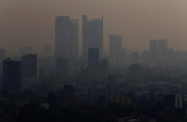 Mexico cancels school in capital due to poor air quality | iNFOnews.ca CP307576192