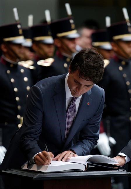 Canada PM talks wages on Mexico visit, amid NAFTA talks | iNFOnews.ca