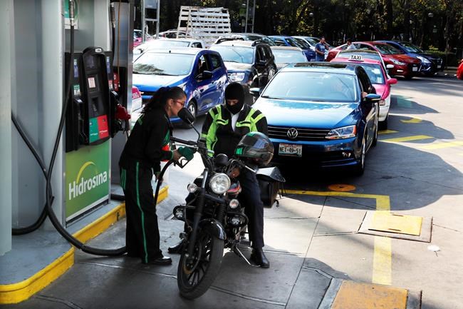 Mexican president claims sabotage, no retreat in fuel fight | iNFOnews.ca Mexican president claims sabotage, no retreat in fuel fight | iNFOnews.ca