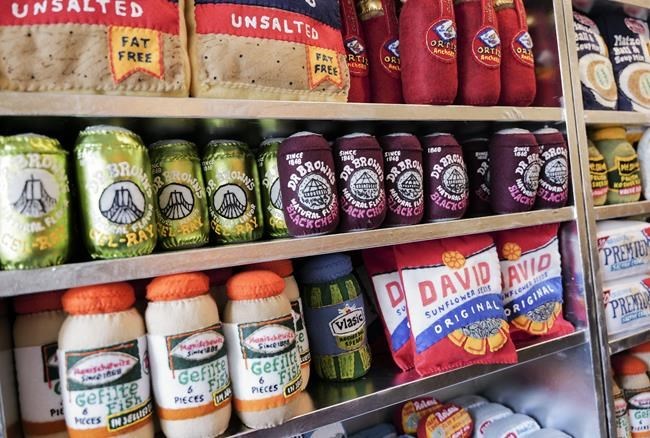 Order a bagel and schmear at Feltz Bagels, and you'll be fed an original piece of art | iNFOnews.ca Order a bagel and schmear at Feltz Bagels, and you'll be fed an original piece of art | iNFOnews.ca