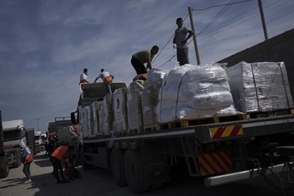 Canadian trapped in Gaza says first load of aid barely helping humanitarian crisis | iNFOnews.ca Canadian trapped in Gaza says first load of aid barely helping humanitarian crisis | iNFOnews.ca