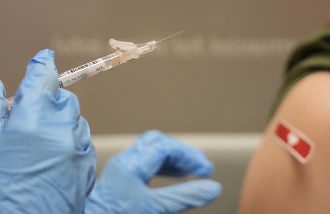 Doctors say we need the updated COVID-19 shot. So why haven't we heard more about it? | iNFOnews.ca Doctors say we need the updated COVID-19 shot. So why haven't we heard more about it? | iNFOnews.ca