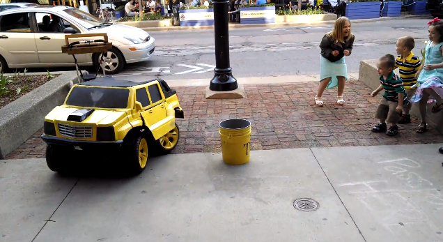 Street performer is a Transformer | iNFOnews.ca