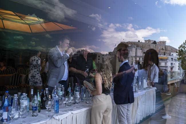 Precious water: As more of the world thirsts, luxury water becoming fashionable among the elite | iNFOnews.ca