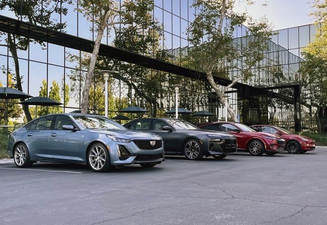 Edmunds tests the best automotive hands-free driving systems | iNFOnews.ca