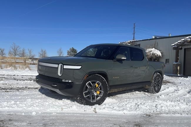 Edmunds: What you actually need to know about wintertime driving with an electric vehicle | iNFOnews.ca