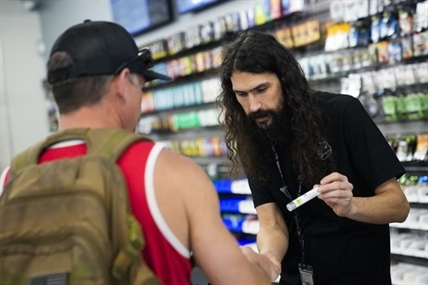 What marijuana reclassification means for the United States | iNFOnews.ca