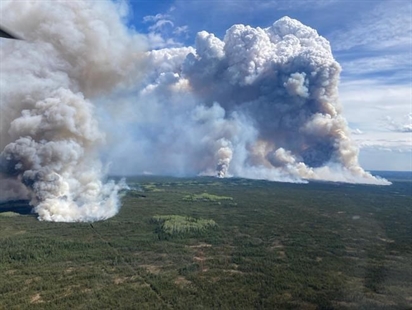 'Not currently safe': Mayor warns Fort Nelson wildfire evacuees against early return | iNFOnews.ca