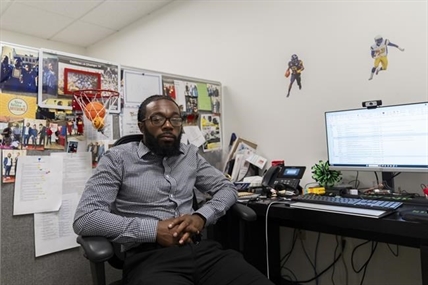 For years, crumbs of cannabis impacted a Maryland man's life. Now he sees a clearer future | iNFOnews.ca