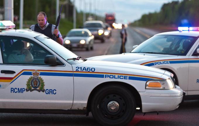 Manhunt continues in Moncton after shooter kills three RCMP officers, injures two | iNFOnews.ca