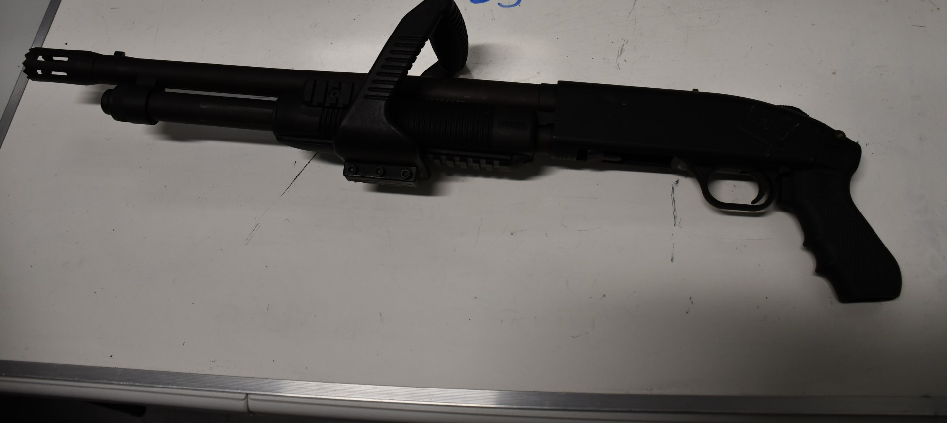 Four arrests as Penticton RCMP seize cash, drugs and guns in raid | iNFOnews.ca