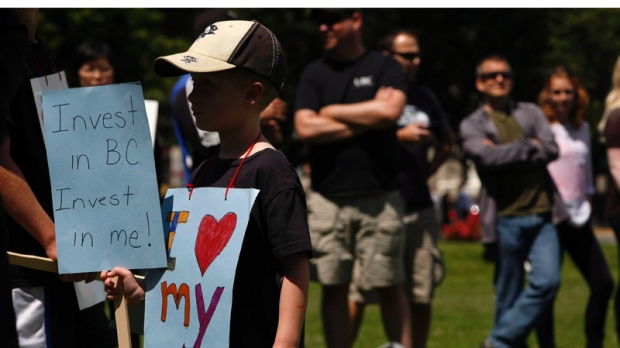 B.C. gov't reaches out to top mediator to help end teachers' strike | iNFOnews.ca