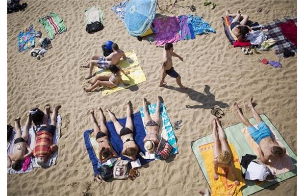 Sunscreen can protect against cancer-causing UV rays - if it's used properly | iNFOnews.ca