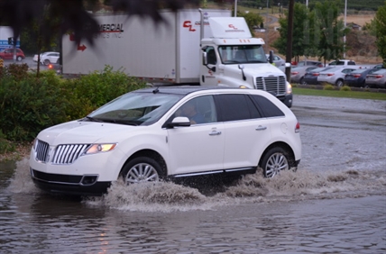 2,500 girl guides deserve an applause for spending last night in tents | iNFOnews.ca