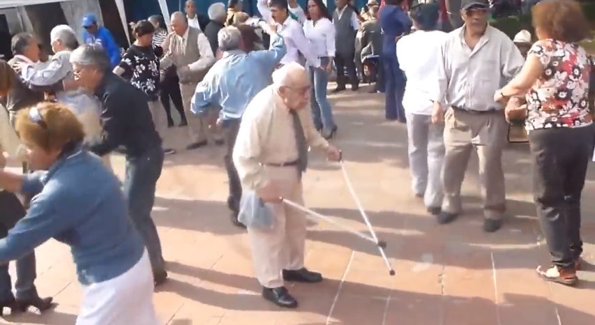 Old guy busts a move | iNFOnews.ca Old guy busts a move | iNFOnews.ca