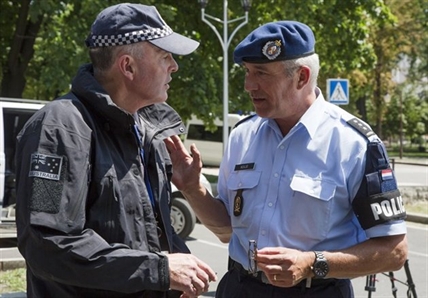 Fighting intensifies near MH17 disaster site | iNFOnews.ca Fighting intensifies near MH17 disaster site | iNFOnews.ca