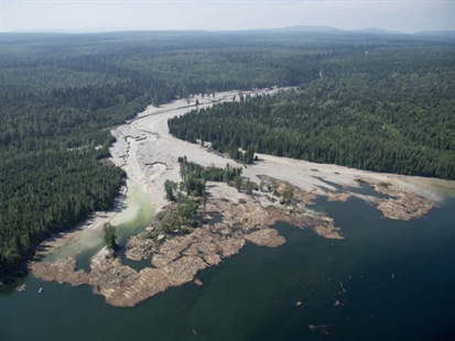 B.C. government orders mine to plug further release from tailings pond | iNFOnews.ca