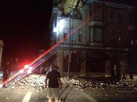VIDEO: 3 people critically injured after California quake | iNFOnews.ca