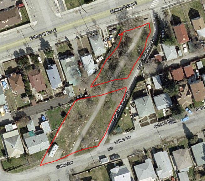 Residents, city shake hands, share work for new park | iNFOnews.ca