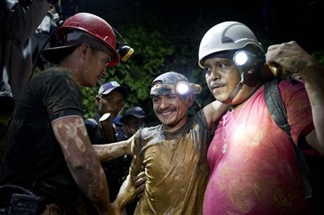VIDEO: Trapped gold miners rescued in Nicaragua; more missing | iNFOnews.ca